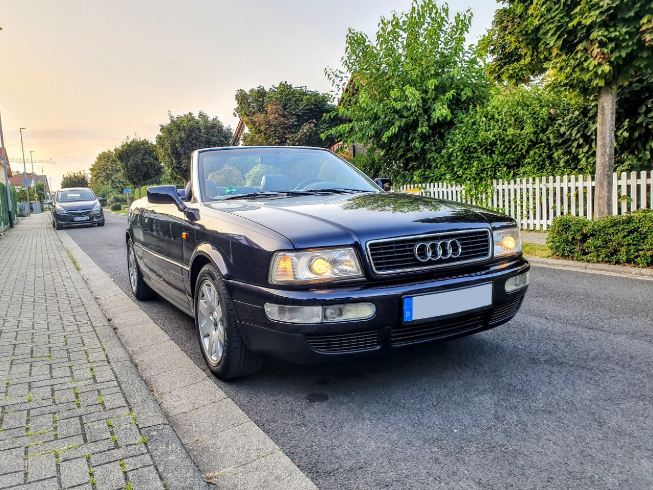 Shadows - Audi Cabriolet V6 SunLine 